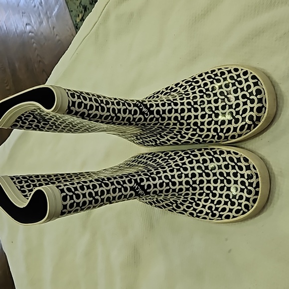 Coach Ursula white/black monogram rainboots sz7B #1720 - Picture 2 of 7